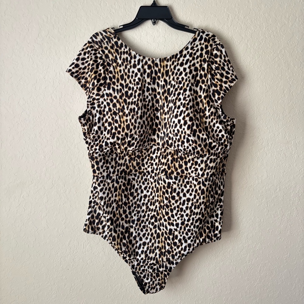 torrid | Women's Leopard Animal Print Cap Sleeve One Piece Swimsuit Size 4X - Picture 2 of 10